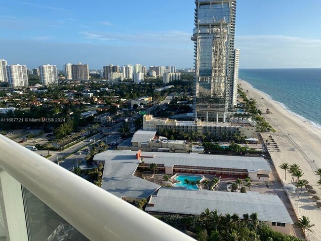 Building Photo - 18201 Collins Ave