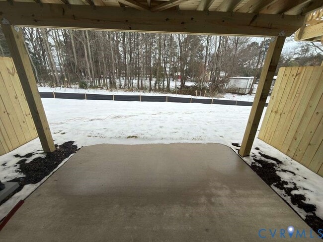 Building Photo - 449 Burden Dr