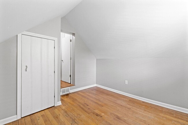 Building Photo - 110 S Bromfield Rd