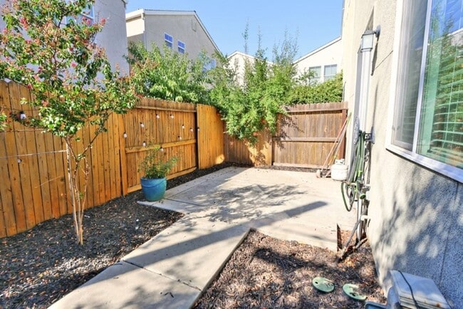 Building Photo - High Demand Park Place Home for Rent!