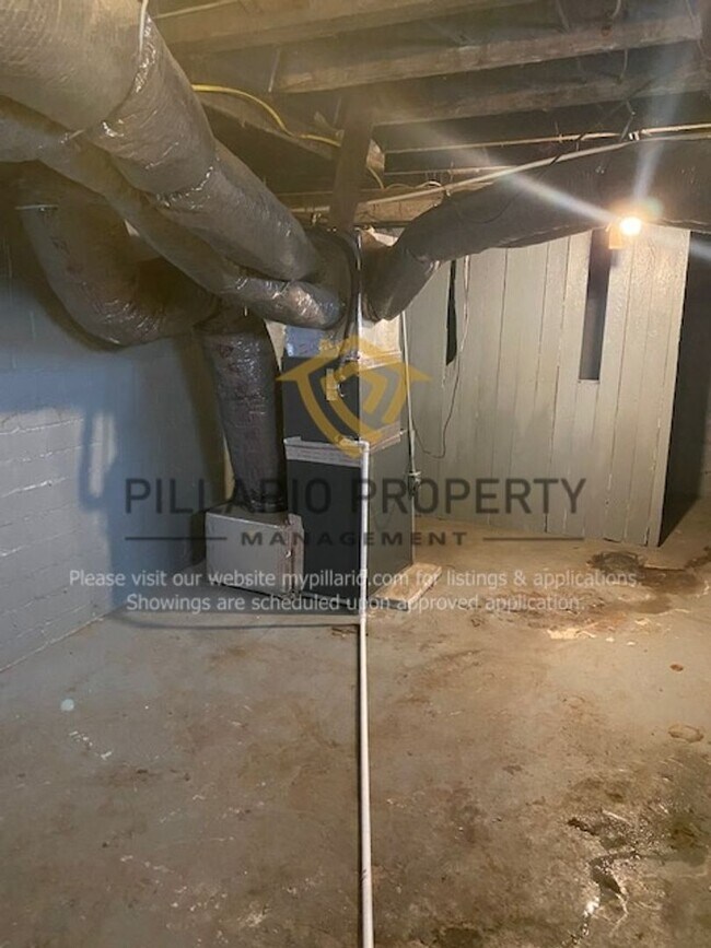 Building Photo - 3722-3724 N Illinois St