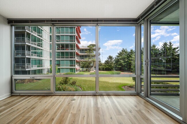 Building Photo - 9655 Woods Dr