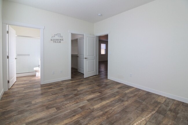 Building Photo - 1105 S Cedar Pl