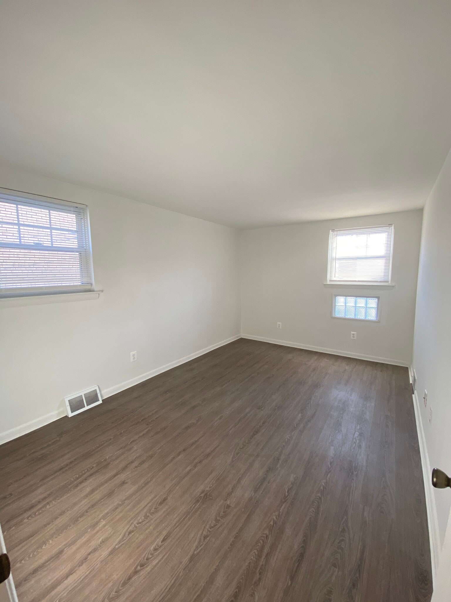 Building Photo - 3590 Grant Ave