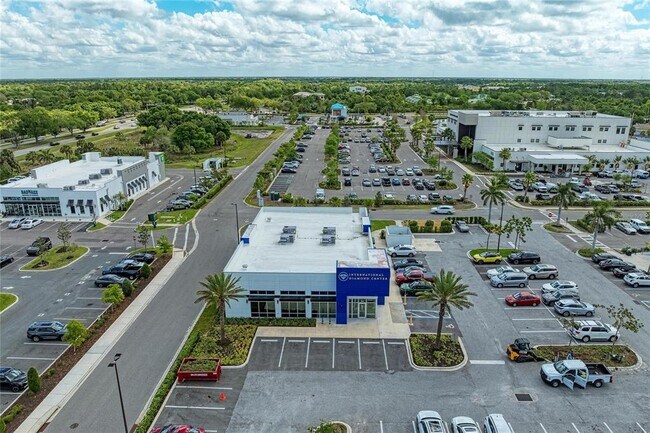 Building Photo - 8143 Miramar Way