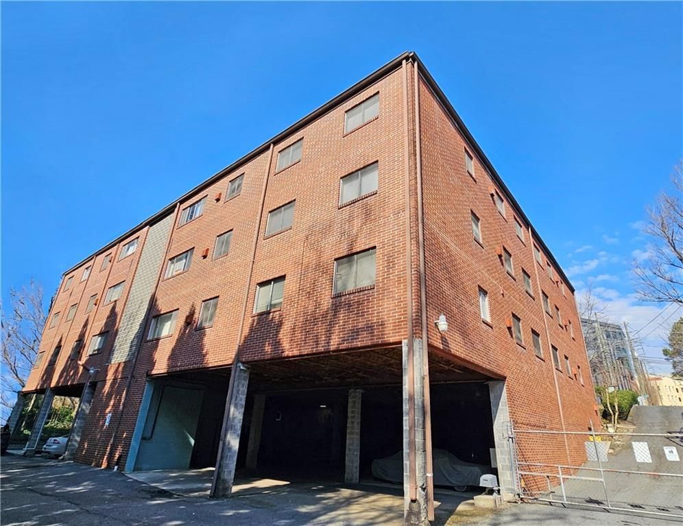 Building Photo - 91 Rumson Rd NE