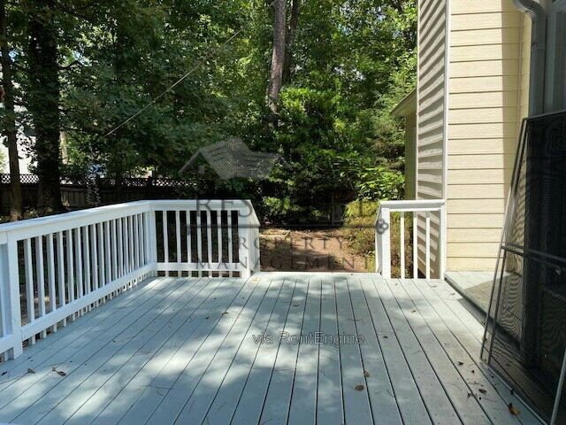 Building Photo - 100 Woodbend Ct