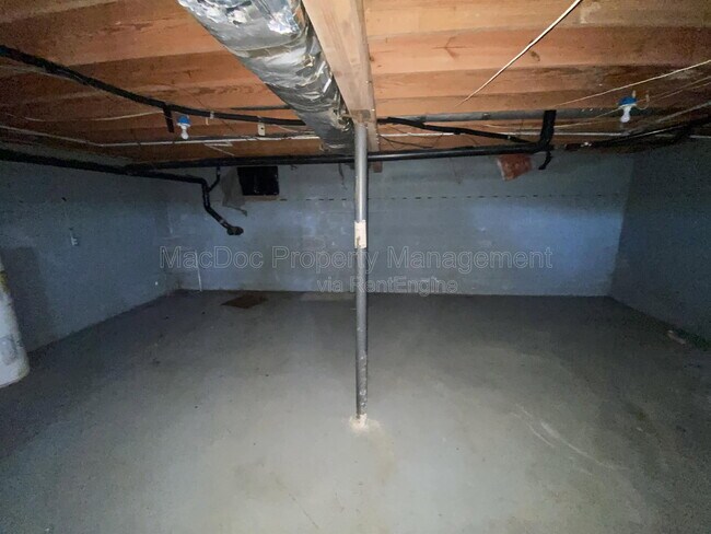 Building Photo - 10291 Paige Rd