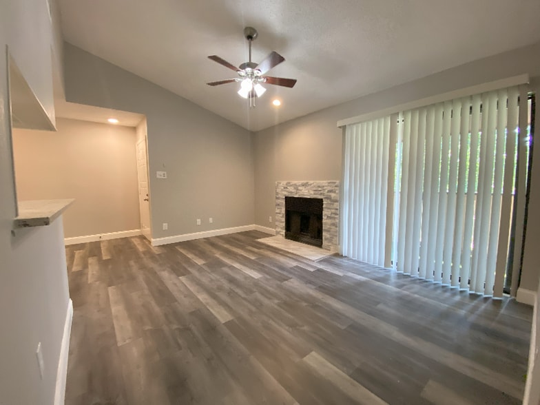 Building Photo - 1310 Harwell Dr