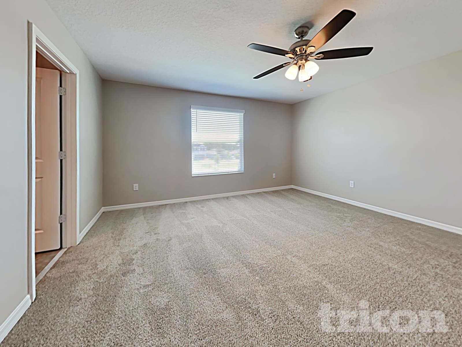 Building Photo - 17138 Sunshine Mimosa St