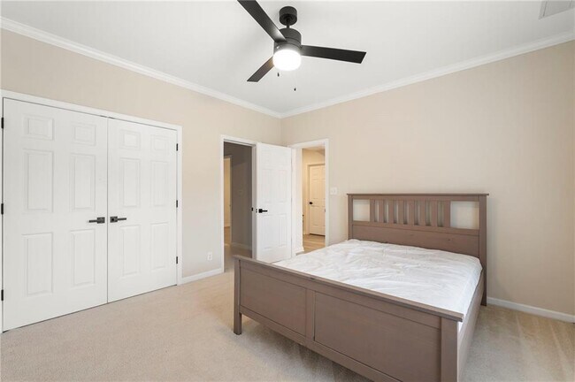 Building Photo - 870 Longstone Landing