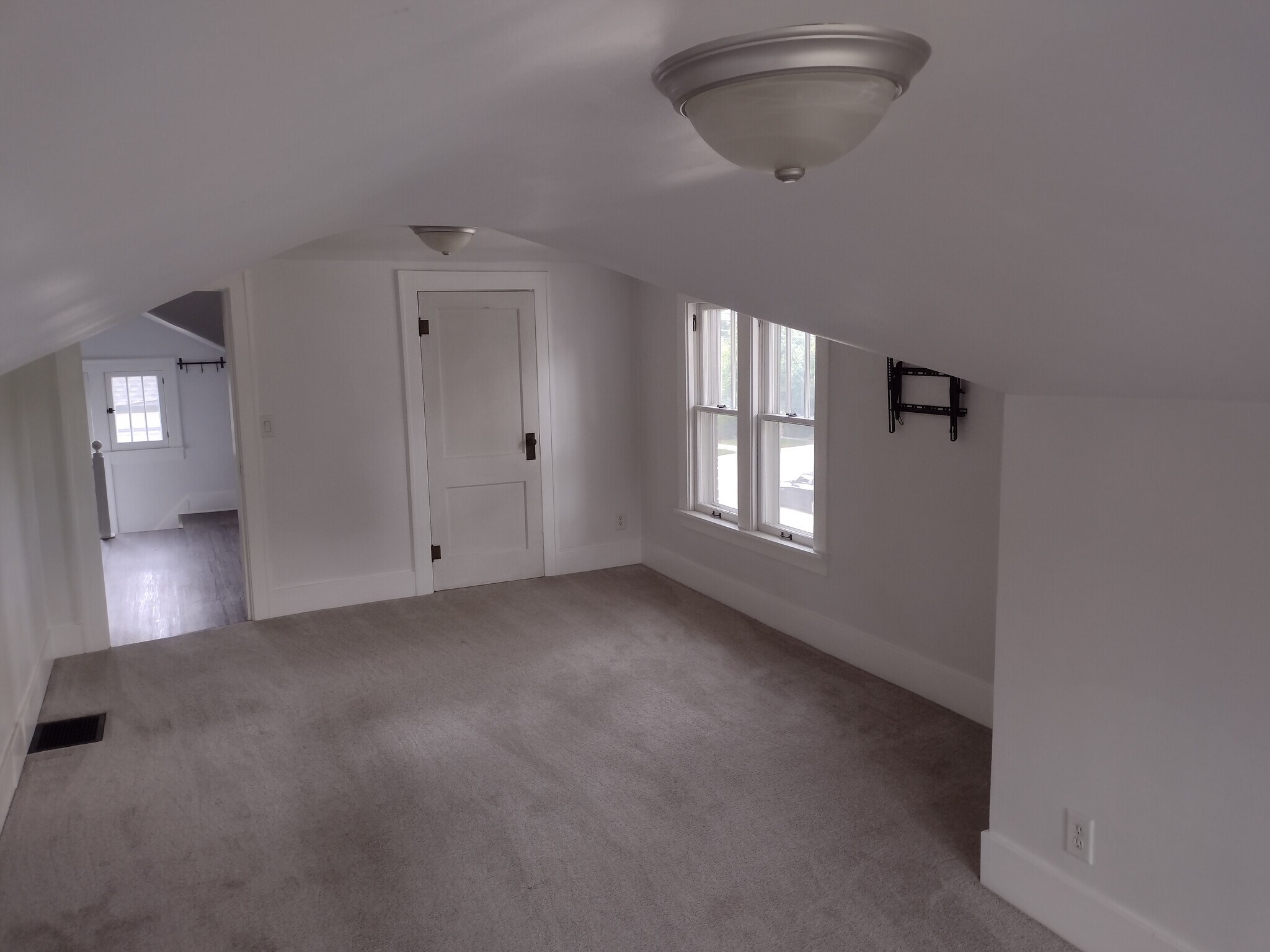 Building Photo - 315 State Ave