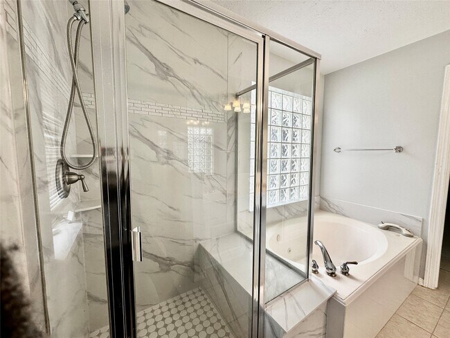 Building Photo - 11036 Mistic Moon Ct