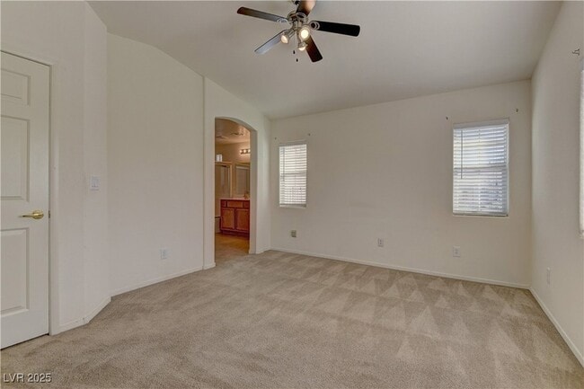 Building Photo - 10403 Madagascar Palm St