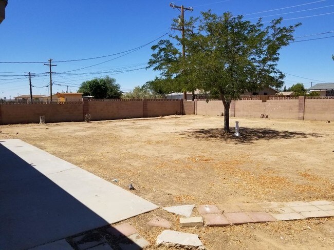 Building Photo - 21025 Neuralia Rd