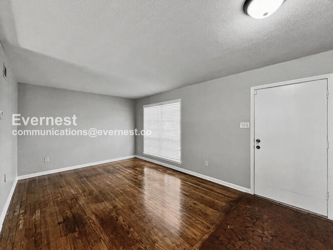 Building Photo - 3484 Naylor Dr