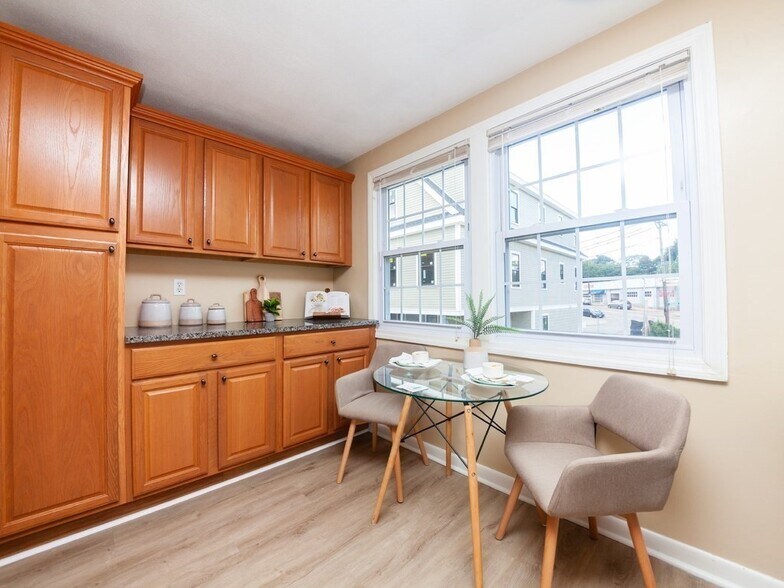 Building Photo - 7 Montvale St