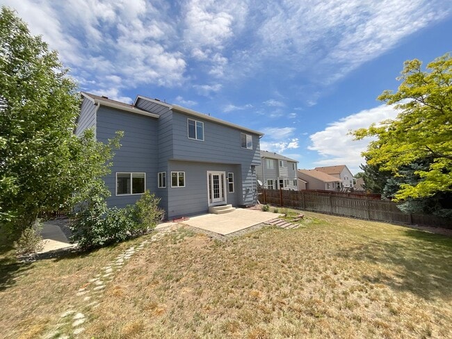 Building Photo - 4 Bedroom Home Available Near Peterson Rd & Constitution Ave!