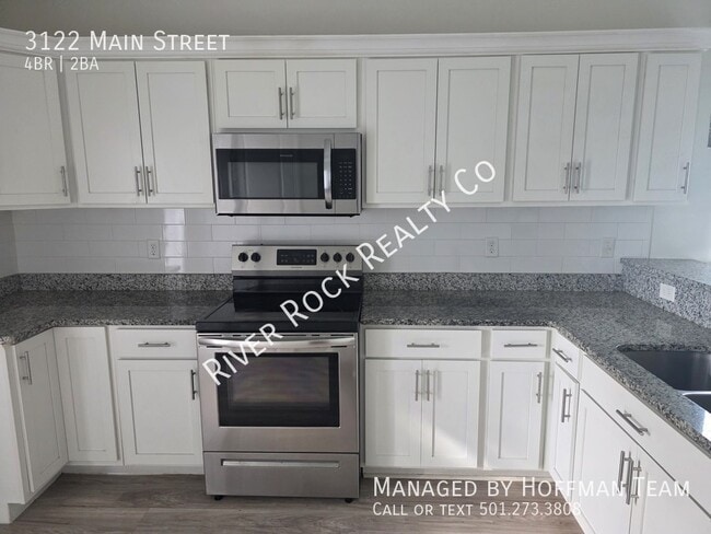 Building Photo - 3122 Main St