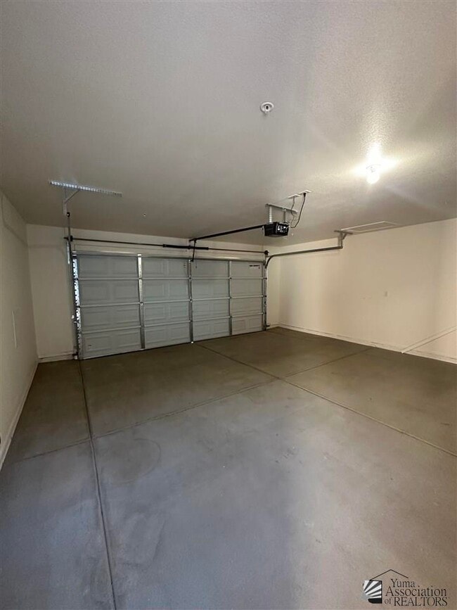 Building Photo - 3749 S Desert Sky Dr