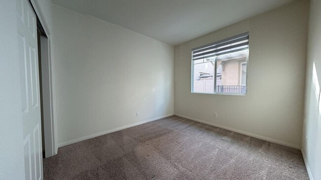 Building Photo - 646 S Brampton Ave