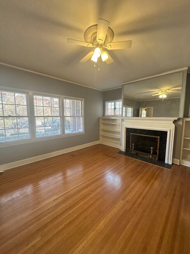 Building Photo - 2007 Kenilworth Pl