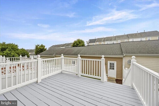 Building Photo - 3706 Singleton Terrace