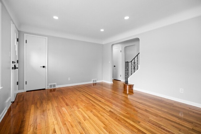Building Photo - Freshly Remodeled 3-Bedroom Cape Cod in The Heart of Richmond Heights