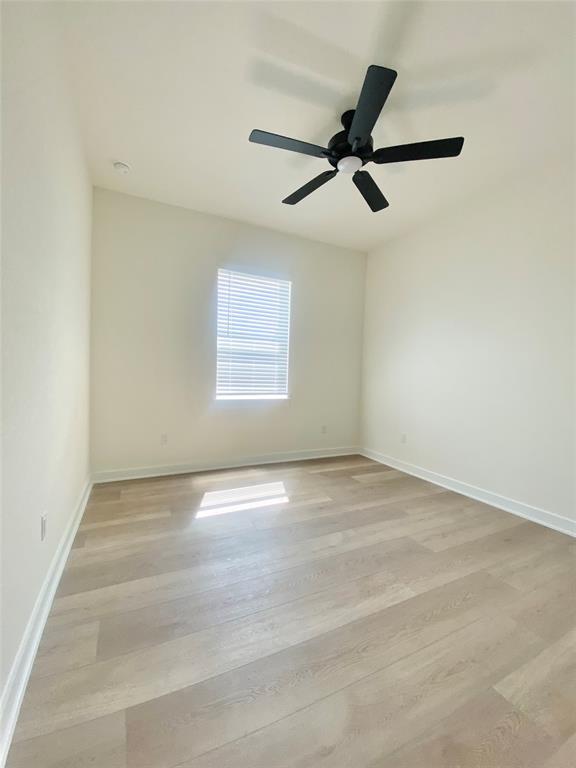 Building Photo - 700 Horseshoe Dr