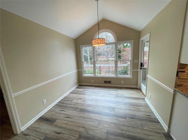 Building Photo - 1150 Falstaff Dr
