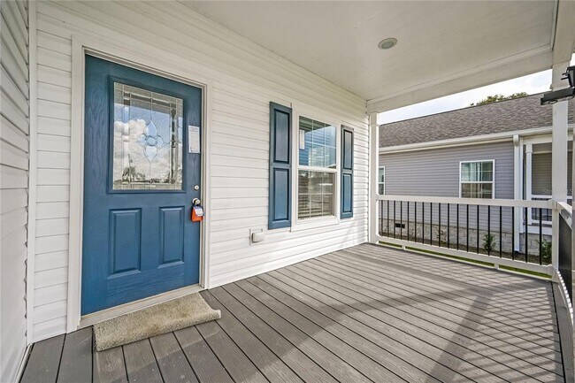 Building Photo - 6737 48th Ave N