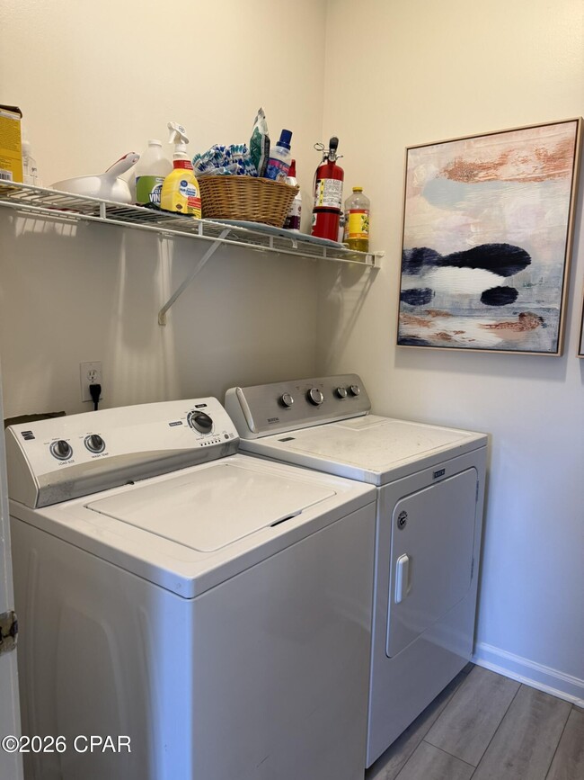 Building Photo - 7908 Sunset Ave