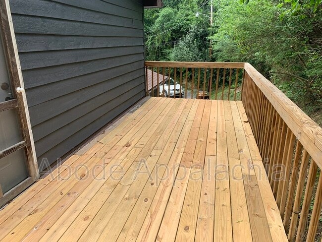 Building Photo - 41 Mullins Hl