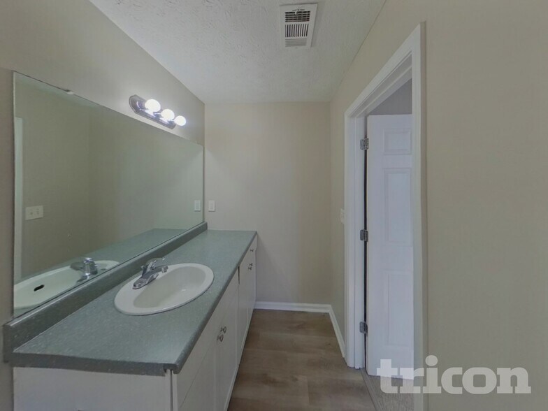 Building Photo - 7447 Edenberry Way