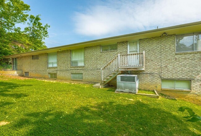 Building Photo - 3408 Gail Dr