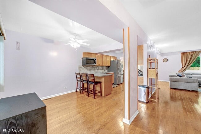 Building Photo - 411 Hickory Dr