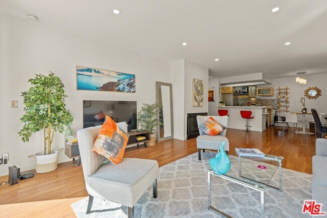 Building Photo - 1745 Camino Palmero St