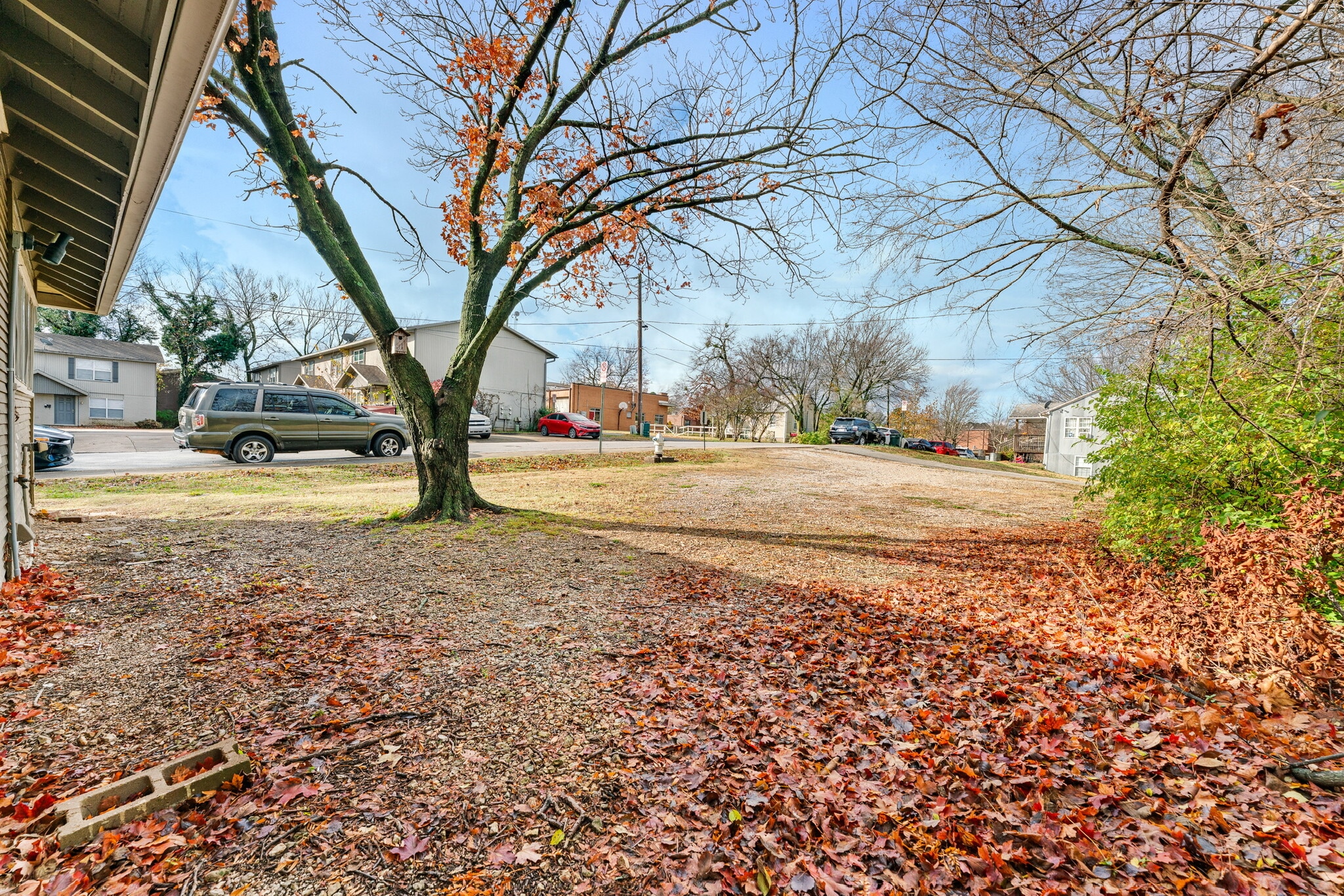 Building Photo - 811 N Lindell Ave