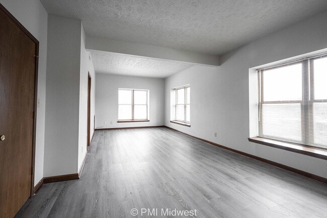 Building Photo - 3715 N Meridian St