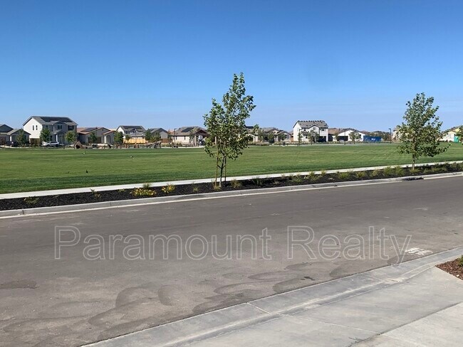 Building Photo - 886 Shearwater Rd