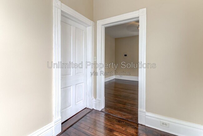 Building Photo - 108 N 8th St