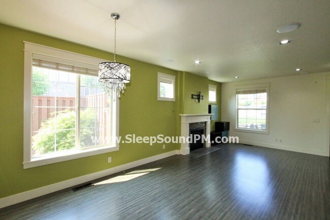 Building Photo - 16298 NW Rosetta St