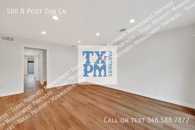 Building Photo - 500 N Post Oak Ln