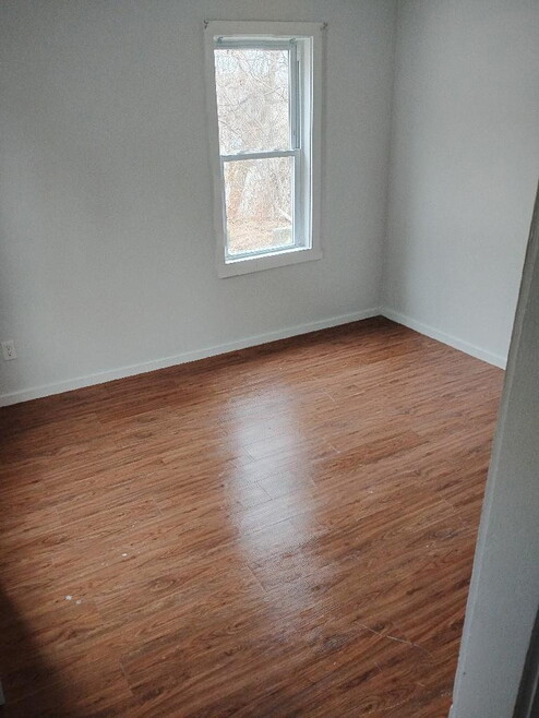 Building Photo - 13 Foster St