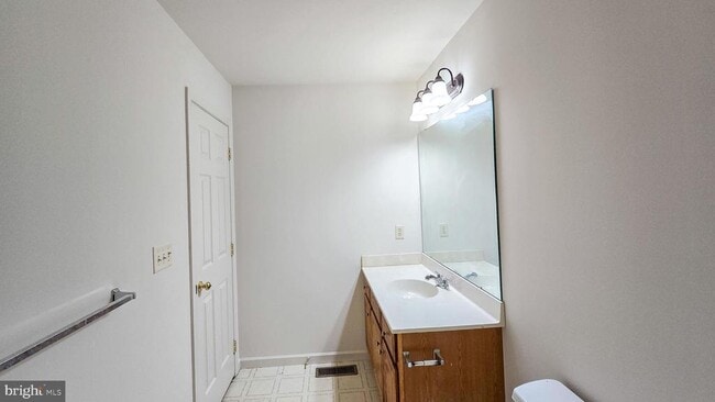 Building Photo - 1227 Cross Creek Dr