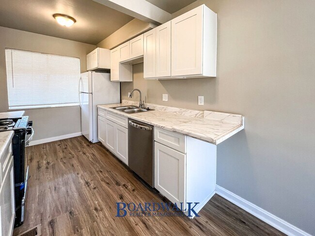 Building Photo - 1327 Illinois Ave