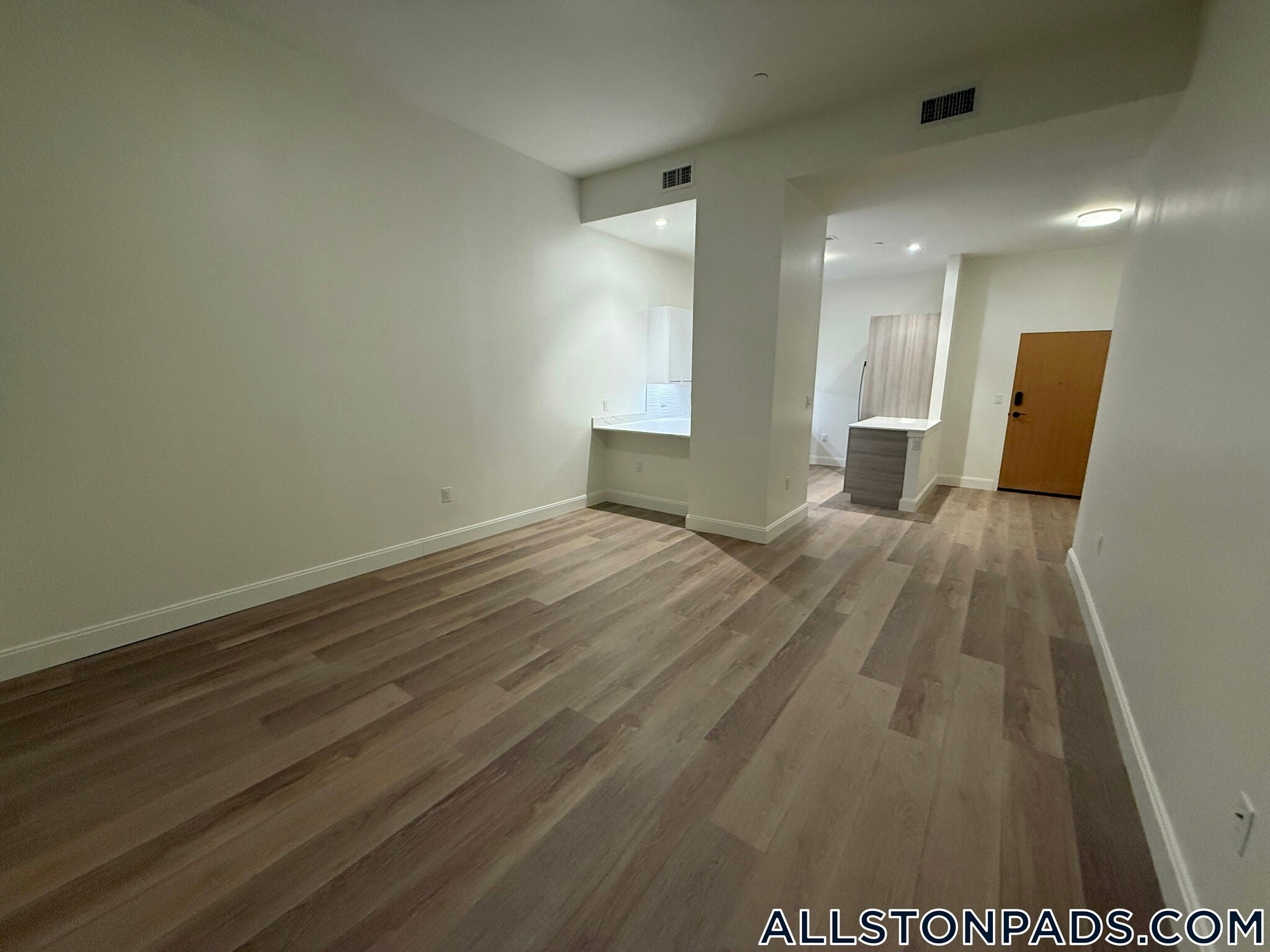 Building Photo - 1079 Commonwealth Ave