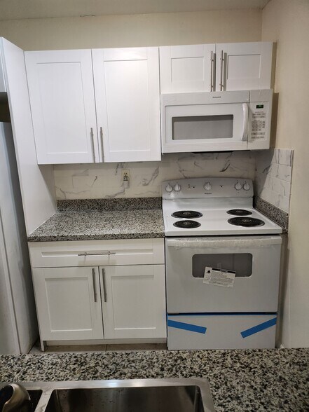 Building Photo - 4269 NW 89th Ave
