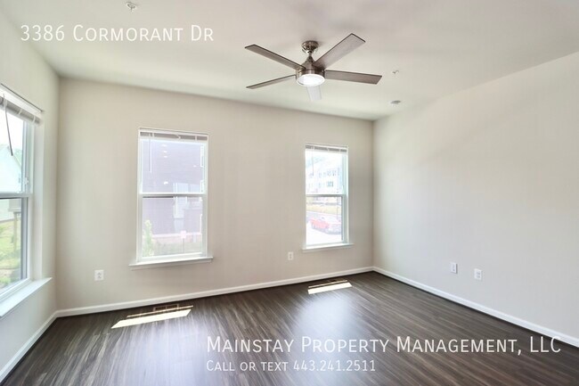 Building Photo - 2022 New Construction Townhome in Watershe...