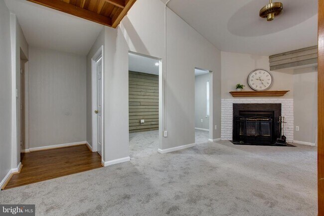 Building Photo - 206 Spring Maiden Ct